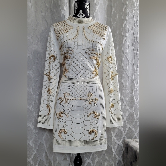 Ft Inc Dresses & Skirts - Off-White Bodycon Backless Dress (NWOT)